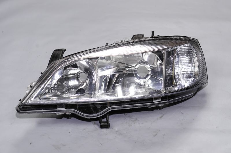 SİGNUM ÇIKMA YEDEK PARÇA ASTRA G SOL FAR